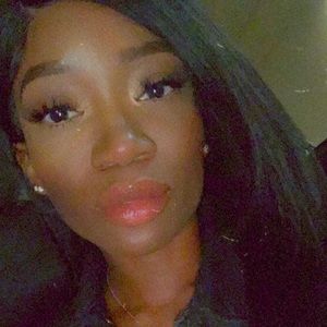 Meet your Posher, Lena